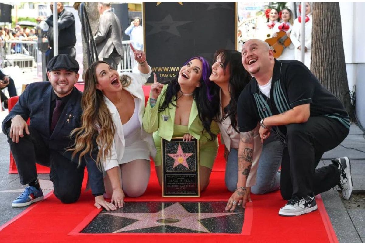 Jenni Rivera por fin tiene su estrella en el Paseo de la Fama de Hollywood 1 estrella paseo de la fama Jenni Rivera