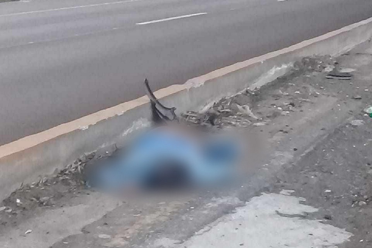 Localizan cuerpo en el camellón de la México-Puebla