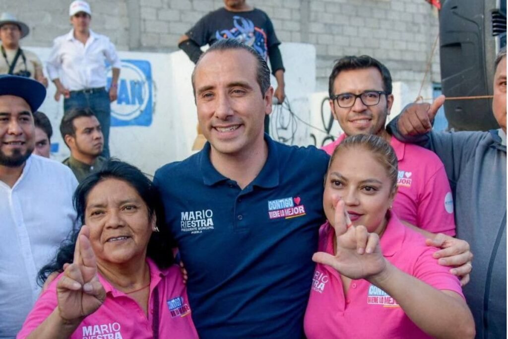Mario Riestra vota 2024