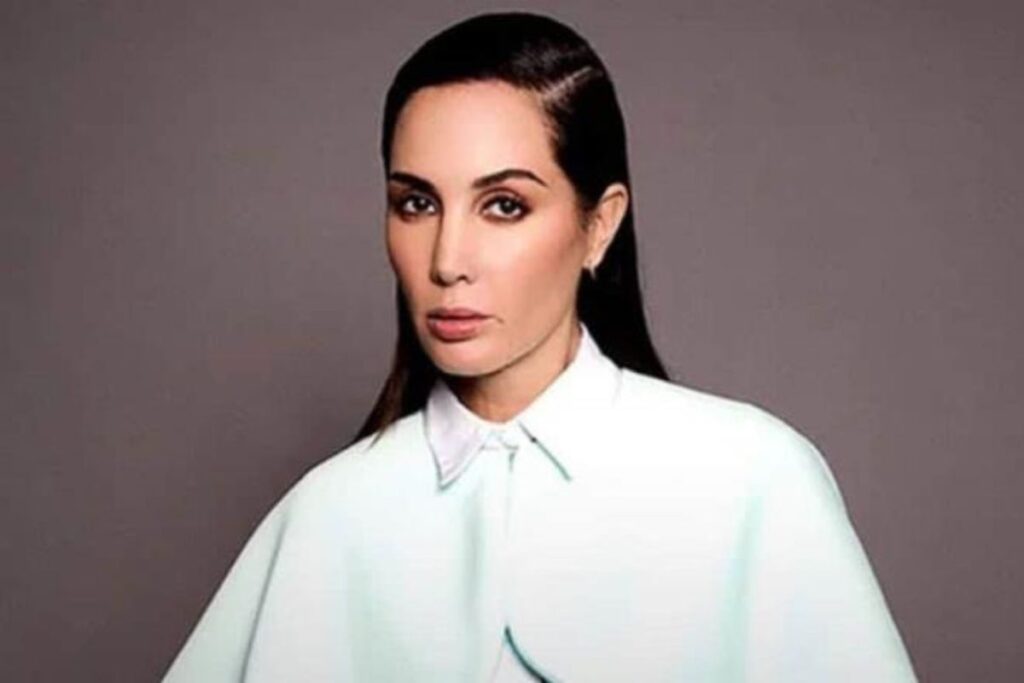 Martha Critiana renuncia Miss Universo México