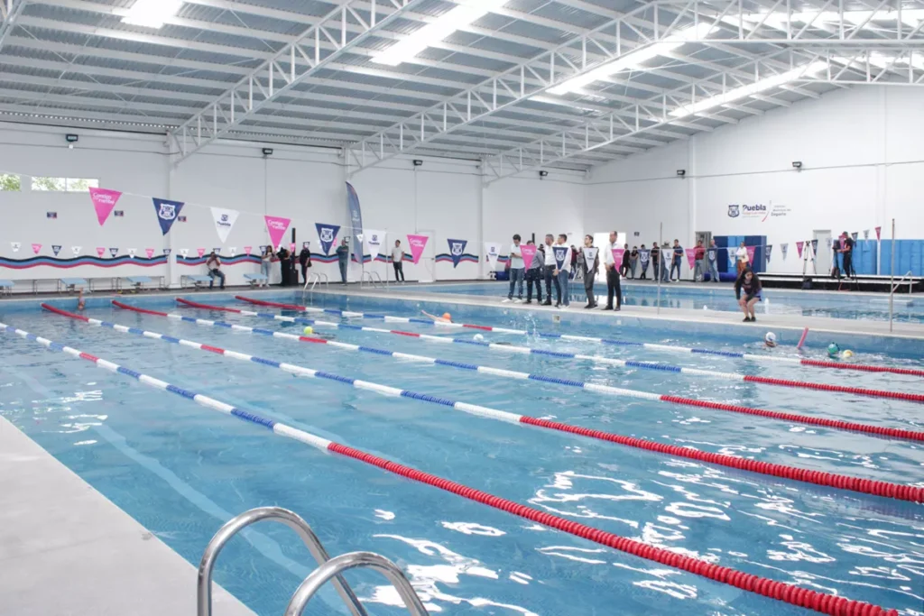 ¿Cuánto cuesta usar las albercas municipales de Puebla? 11 alberca semiolimpica Multideportivo del Sur