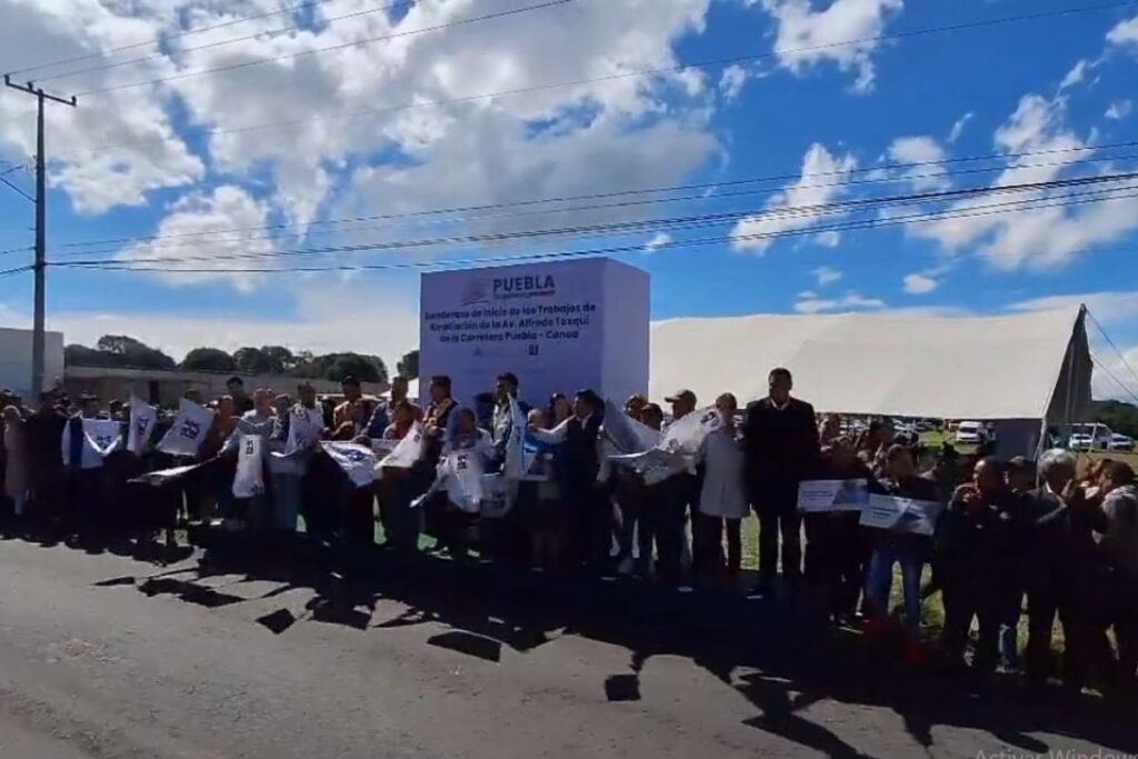 remodelación carretera Puebla-Canoa