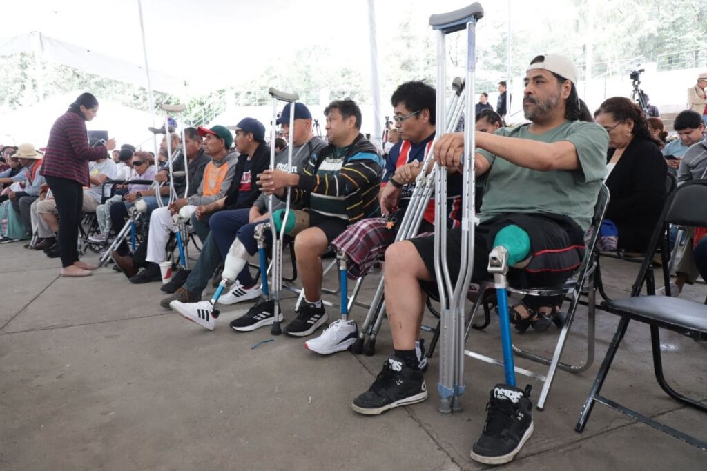 SEDIF Puebla entrega prótesis