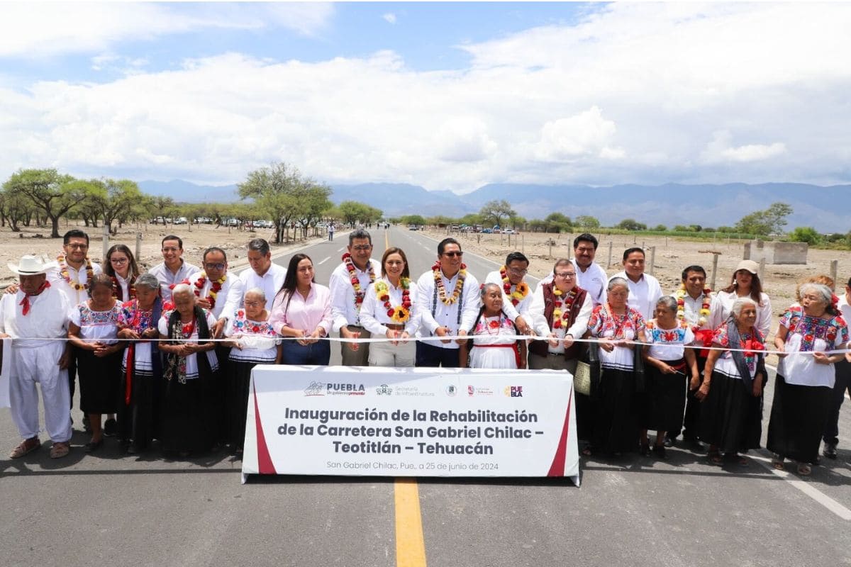 Gobierno de Puebla rehabilita carretera San Gabriel Chilac-Teotitlán-Tehuacán 1 Sergio Salomón carretera Chilac