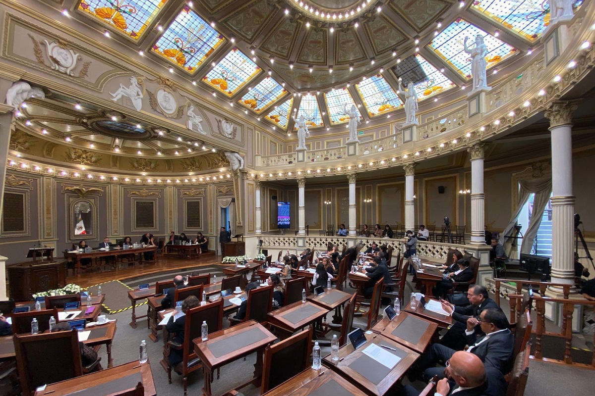 Aprueban en el Congreso sustitución de presidencias, secretarías y vocalías de diversas Comisiones y Comités 1 Aprueban en el Congreso sustitución de presidencias, secretarías y vocalías de diversas Comisiones y Comités