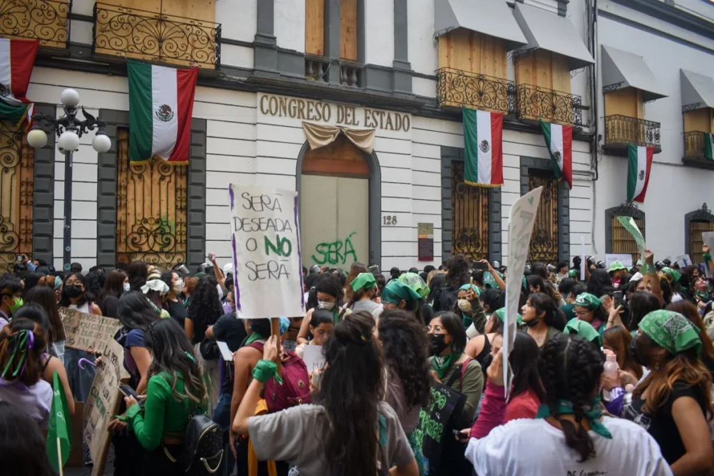 Congreso de Puebla autorizará aborto hasta 12 de semanas de gestación pero mantendrán cárcel