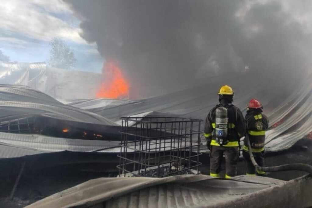 Destaca labor de bomberos de San Andrés Cholula en incendio ocurrido en Atzompa