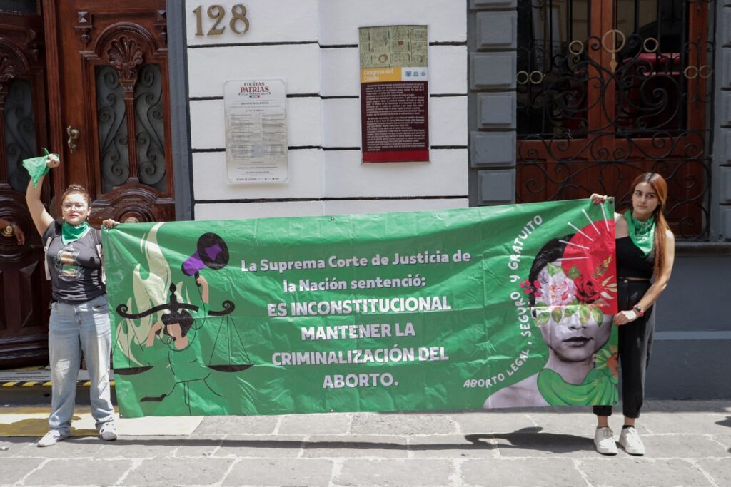 En comisiones, diputados iniciarán discusión de la despenalización del aborto en Puebla