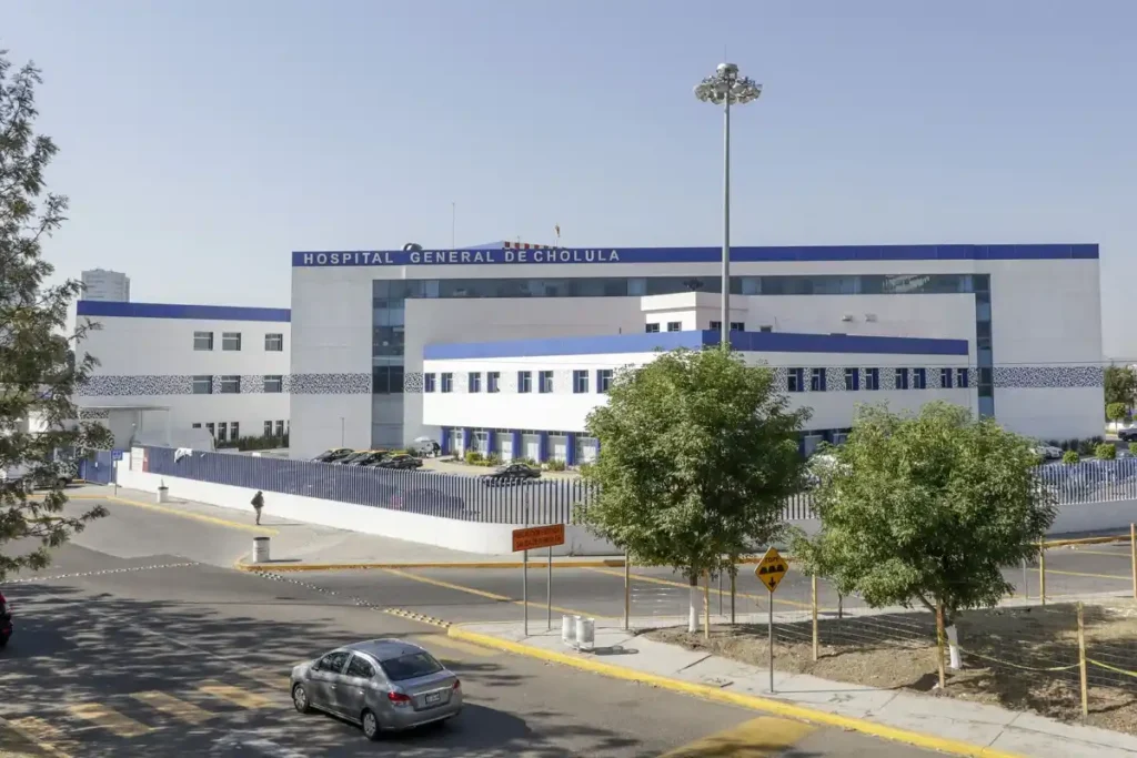 Evacuan Hospital General de Cholula por fuga de gas