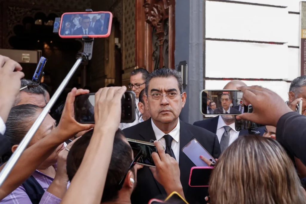 Gobernador deja via libre a diputados para legislar sobre despenalizacion del aborto en Puebla
