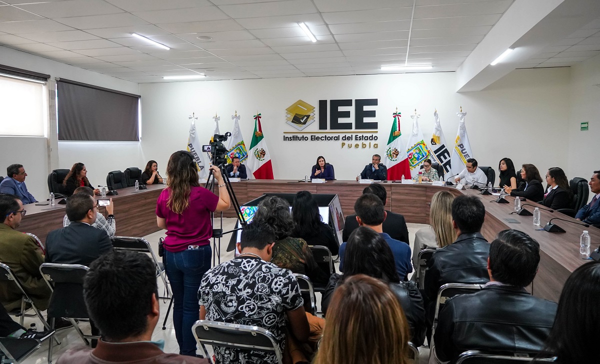 IEE entrega reconocimiento “empresas promotoras de la democracia” 1 IEE entrega reconocimiento “empresas promotoras de la democracia”