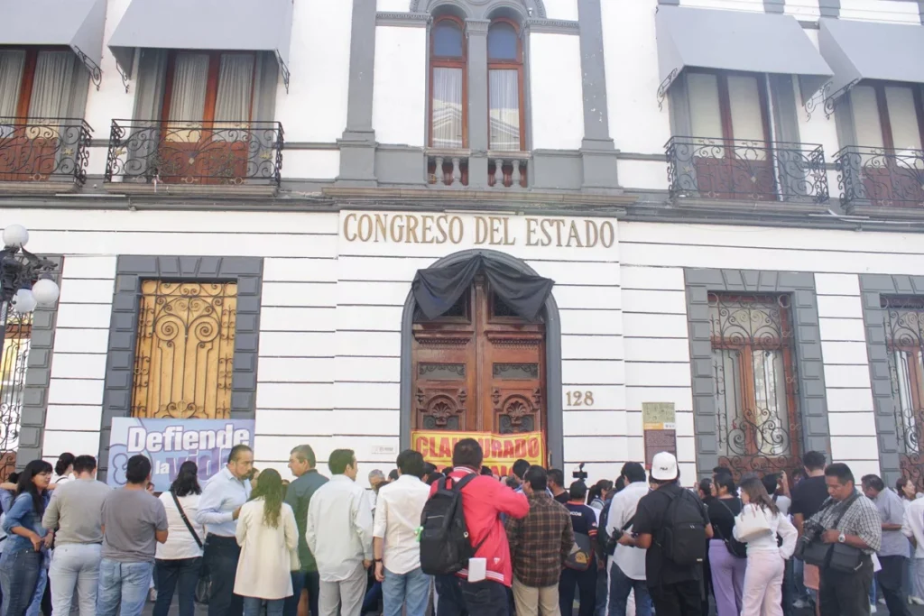 PAN clausura Congreso ante despenalización del aborto en Puebla