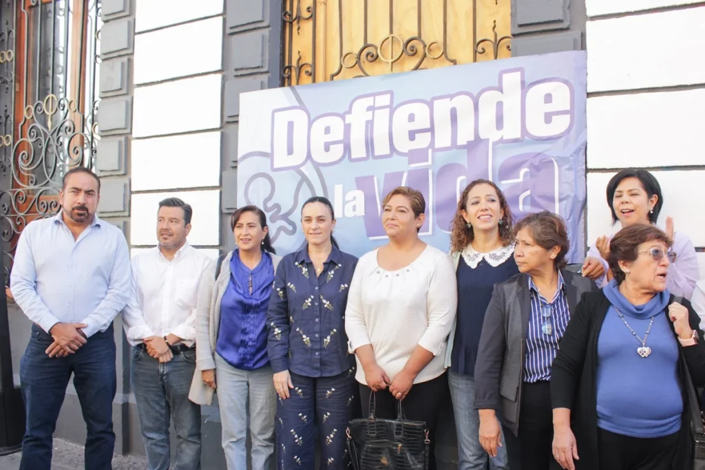 PAN clausura Congreso ante despenalización del aborto en Puebla