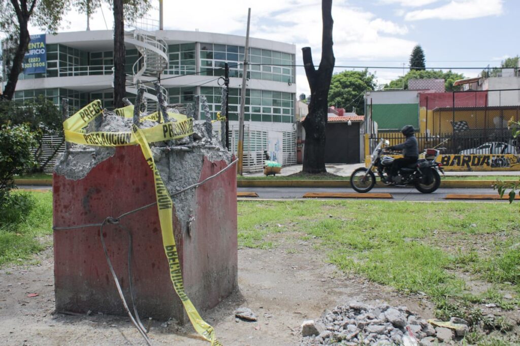 Retiran puente del CENHCH