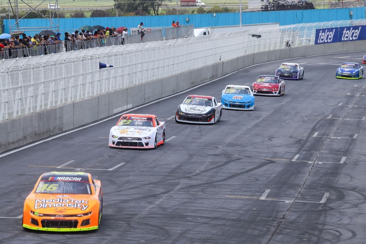 Sergio Salomón presidió banderazo de la sexta fecha de la Nascar México Series 1 Sergio Salomón presidió banderazo de la sexta fecha de la Nascar México series