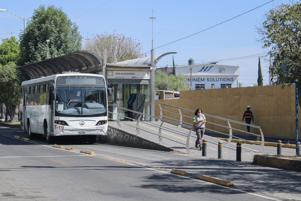 “Son necesarios”, confirma gobernador construcción de baños en todos los paraderos de RUTA