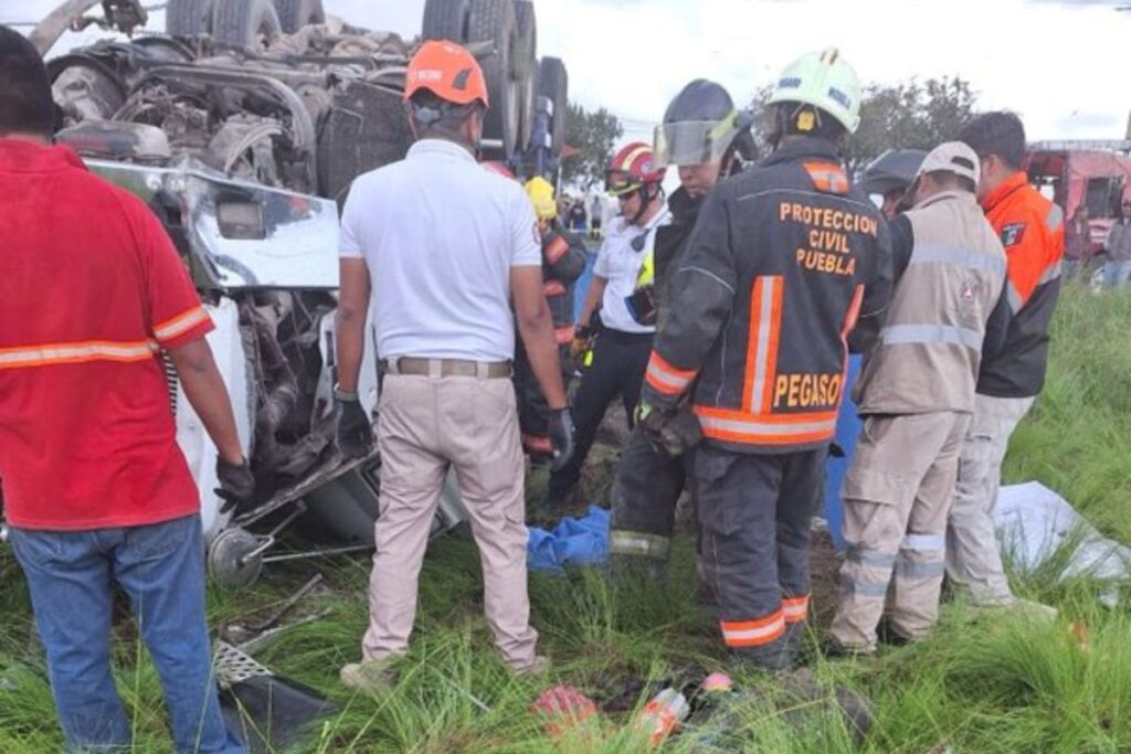 VIDEO: Motociclista pierde dos dedos por chocar tras dar vuelta prohibida en Puebla 6 accidente en la Amozoc-Oriental