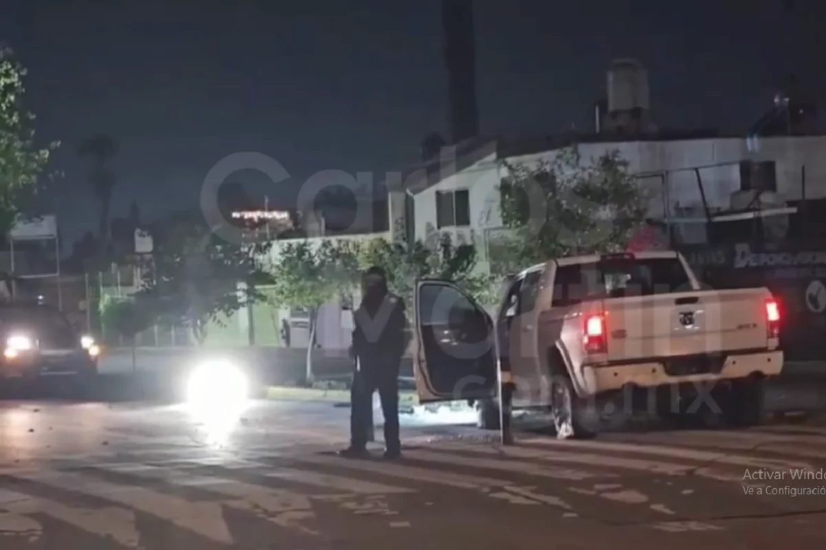 VIDEO: Se registra persecución y balacera en el Bulevar Esteban de Antuñano 1 Se registra persecución y balacera en el Bulevar Esteban de Antuñano