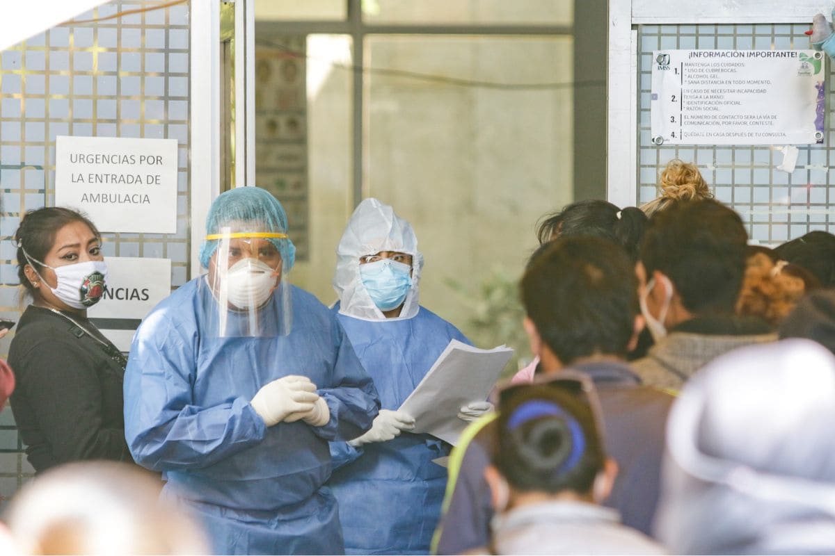 Gobierno federal basificará 696 médicos y enfermeras de Puebla que lucharon contra el COVID 1 bases médicos Puebla COVID-19