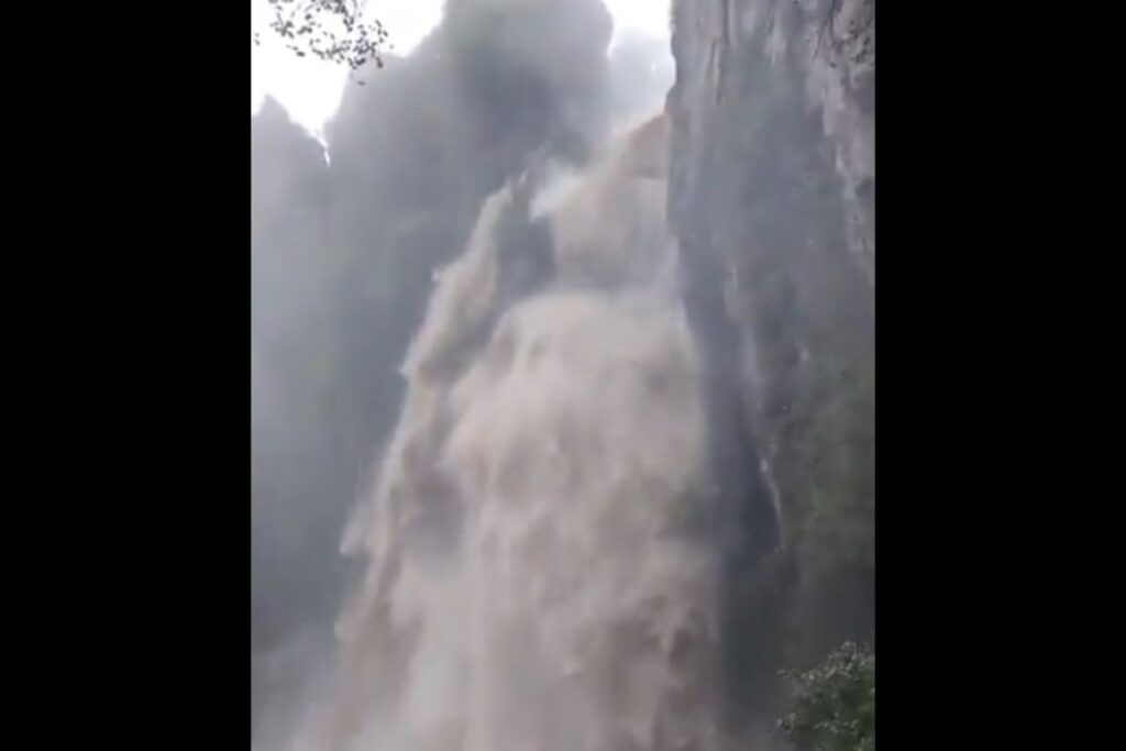 cascada zacatlán tormenta tropical Chris