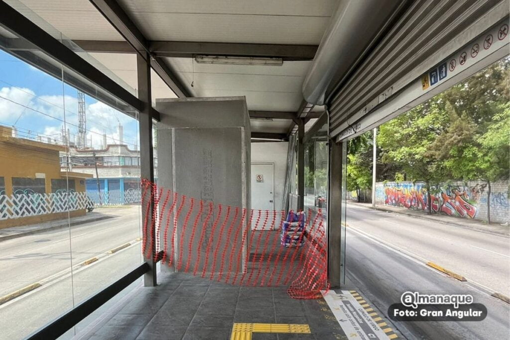 construcción baños tres líneas de RUTA