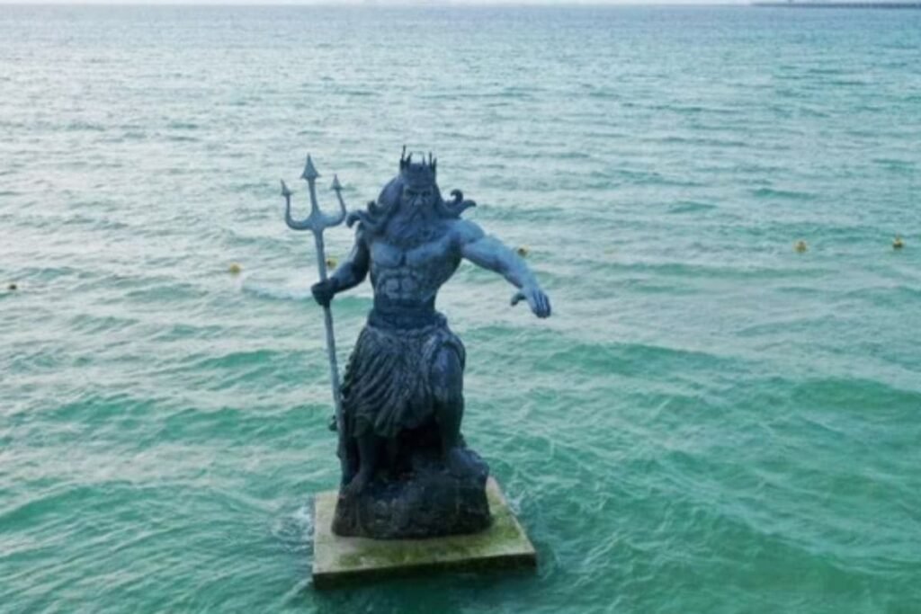estatua de Poseidón Yucatán