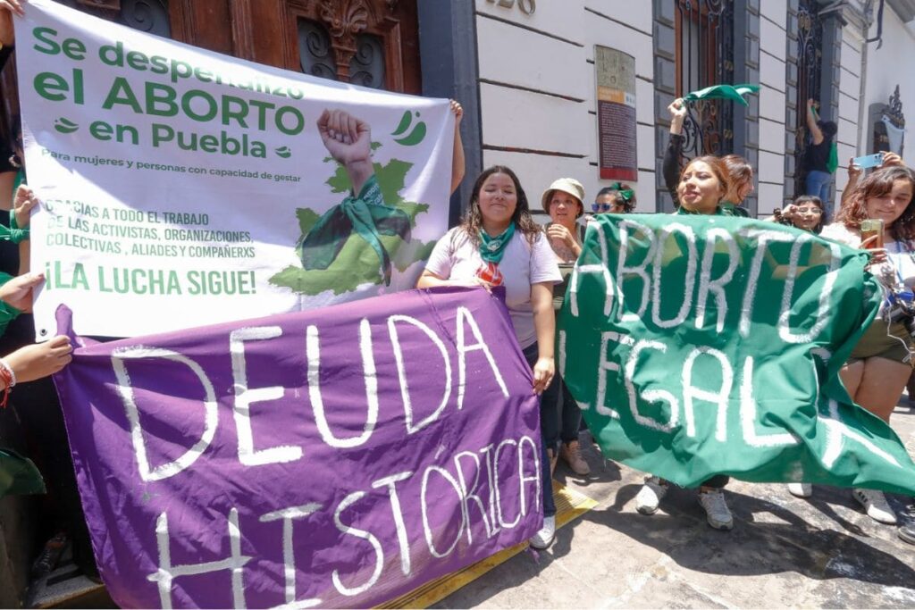 feministas celebran aborto en Puebla