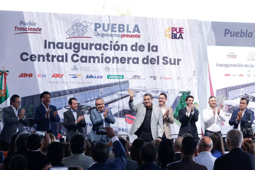gobernador de Puebla sergio salomon inauguracion capu sur 8