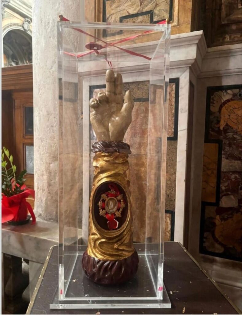 hueso brazo san judas tadeo