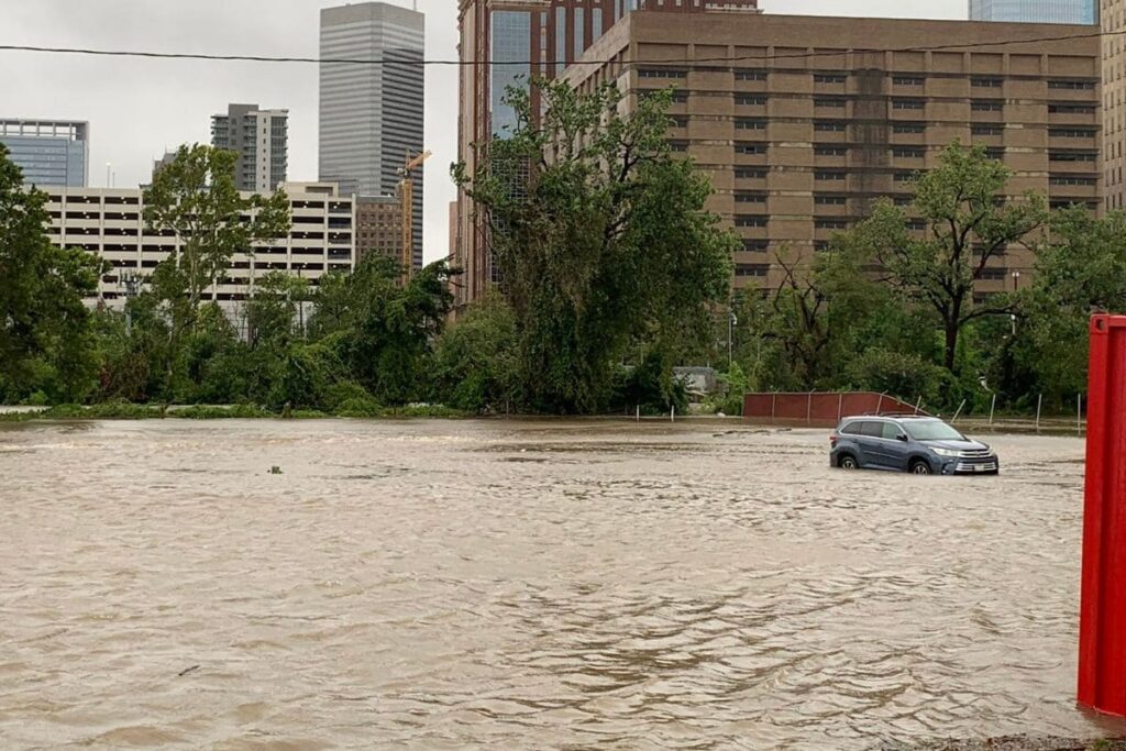 inundaciones por Beryl