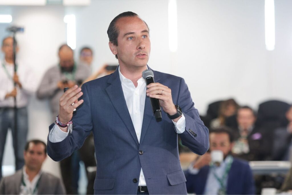 MArio Riestra renuncia francisco fraile
