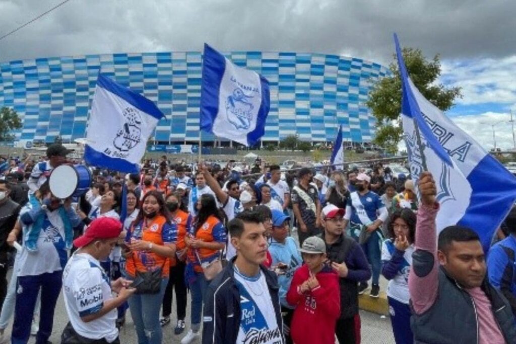 sancionar agresiones en estadios de Puebla