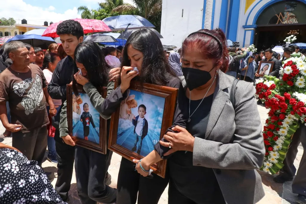 sepelio familia Osorio Amastral fatal accidente en Coronango 4