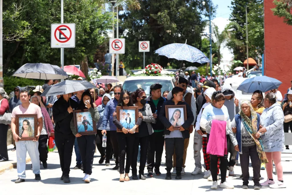 sepelio familia Osorio Amastral fatal accidente en Coronango 8