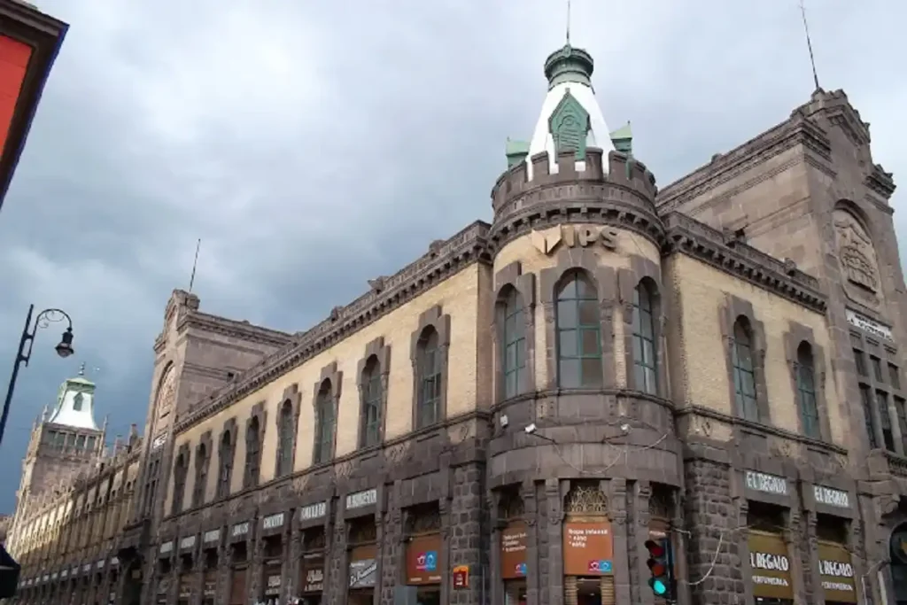 Dile adiós al Vips de la Victoria y hola a la central del Fast Food 5 Dile adiós al Vips de la Victoria y hola a la central del Fast Food