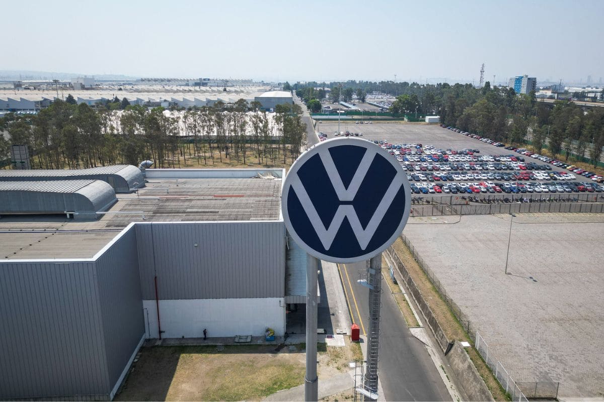 Obligan a Volkswagen a reinstalar a 8 trabajadores en la planta de Puebla tras intervención de EUA 1 Volkswagen de Puebla reinstarlará trabajadores