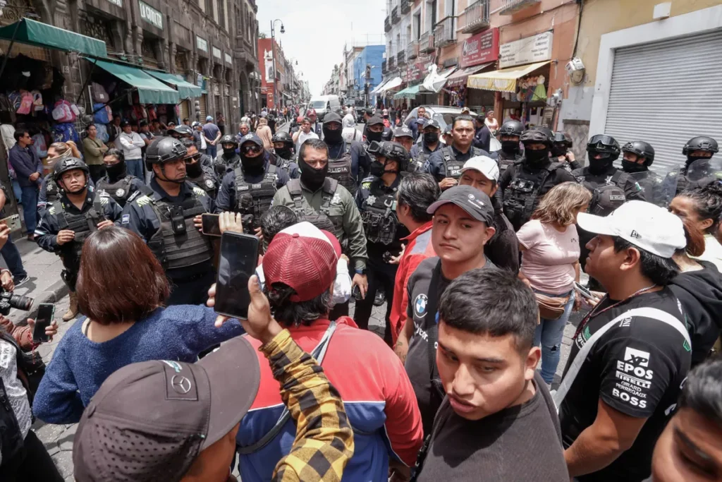 Ambulantes y Policias centro historico 2 10