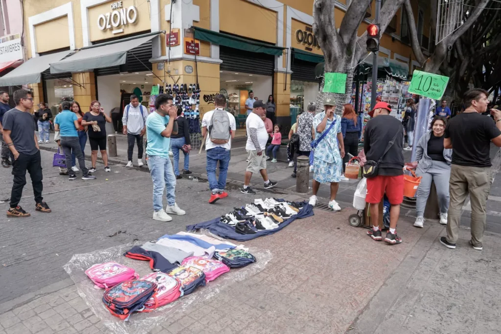 Ambulantes y Policias centro historico 2 6
