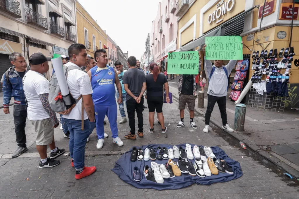 Ambulantes y Policias centro historico 2 8