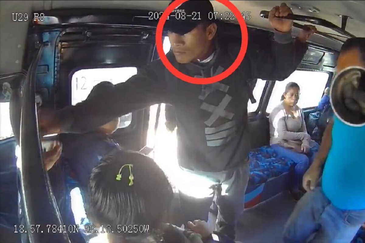VIDEO: Captan asalto a la ruta 8 en Puebla 1 Captan asalto a la ruta 8 en Puebla 1