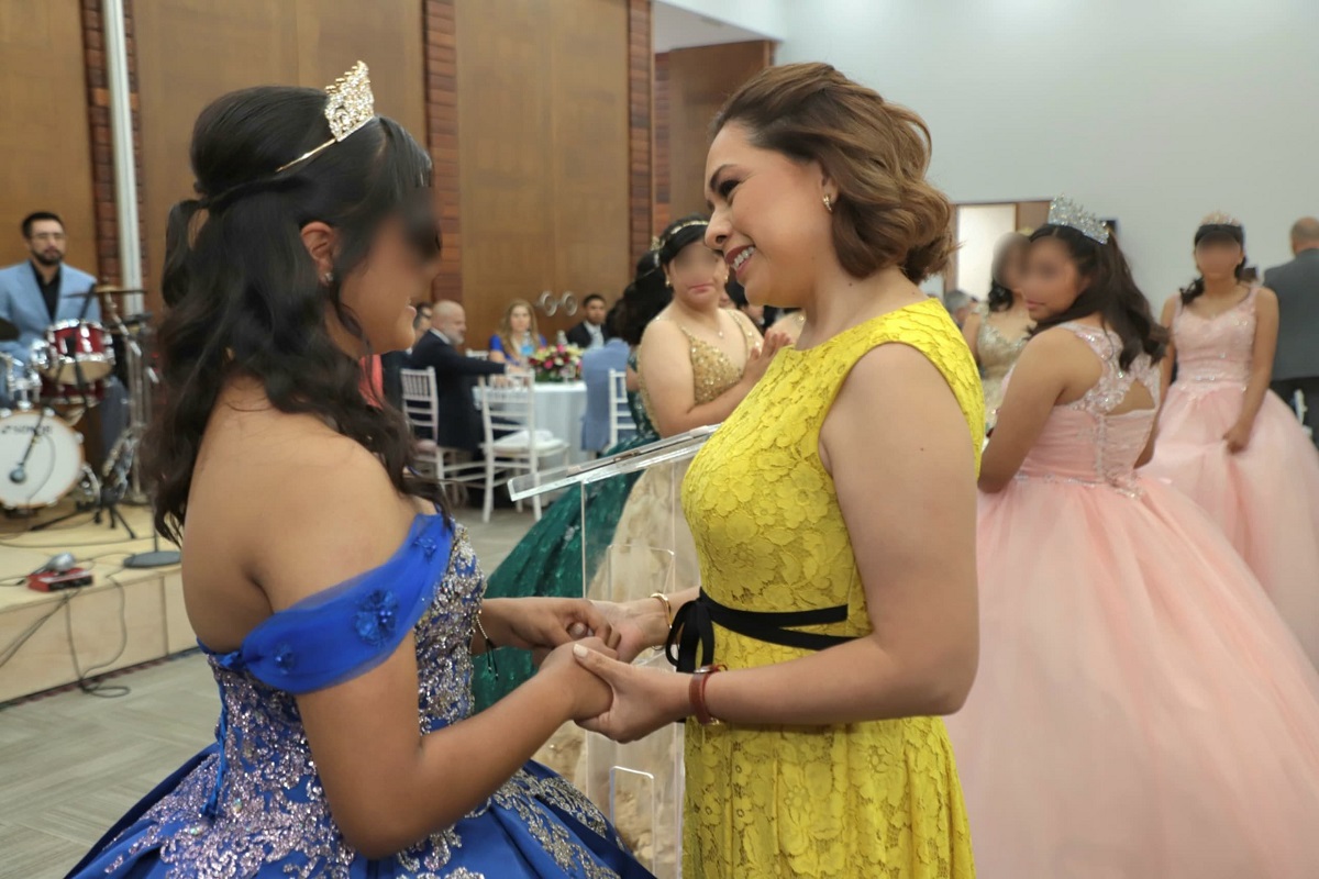 Festeja SEDIF a ocho quinceañeras de Casa del Adolescente 1 Festeja SEDIF a ocho quinceañeras de Casa del Adolescente