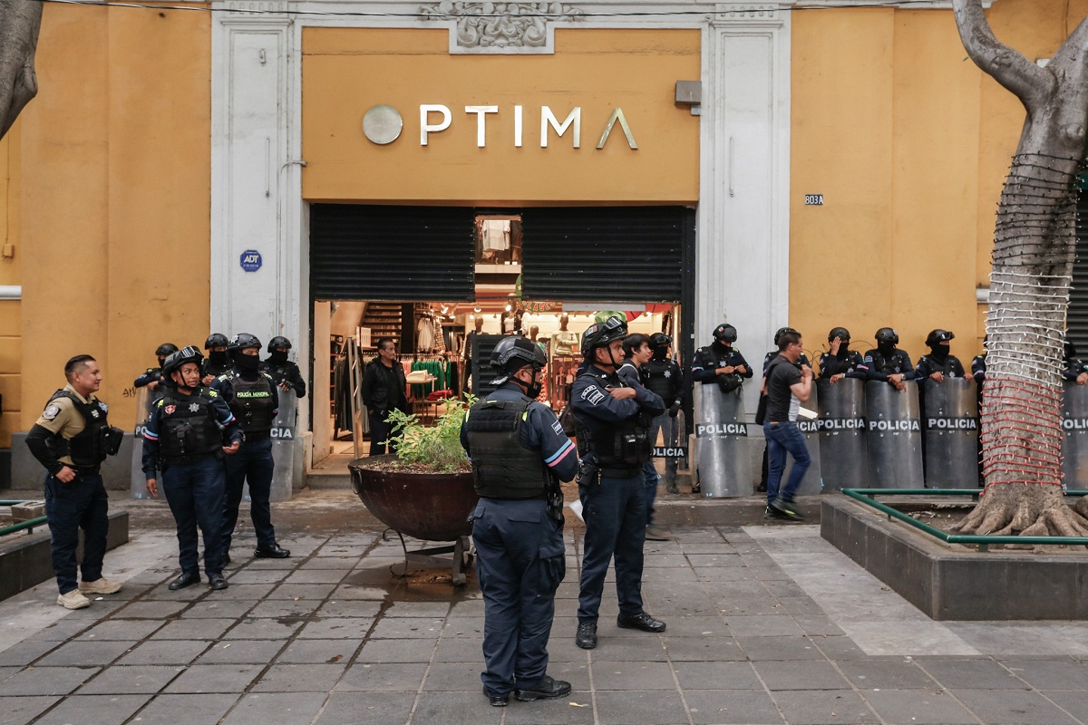 Locatarios del Centro Histórico de Puebla piden retirar los operativos policíacos 1 Locatarios del Centro Histórico reclaman bajas ventas por bloqueo de calles desde pandemia