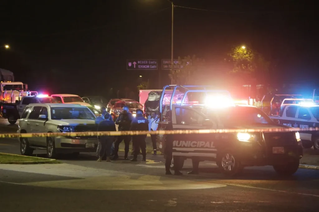 Maria del Rayo directora del Cereso de San Miguel sufre atentado en el Periferico Ecologico