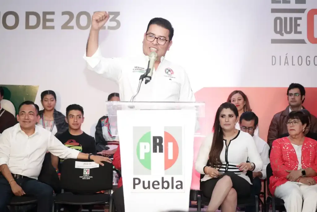 Néstor Camarillo la libra, Tribunal confirma su lugar en el Senado de la República