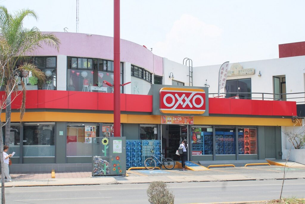Oxxos y tiendas en Puebla dejarán de vender alcohol a las 12 am