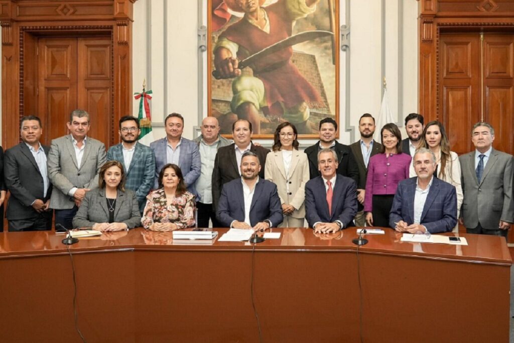 Perfiles: Ellos integran el equipo de transición de Pepe Chedraui 3 Pepe Chedraui y Adán Domínguez instalan Comisión de Transición para el Ayuntamiento de Puebla