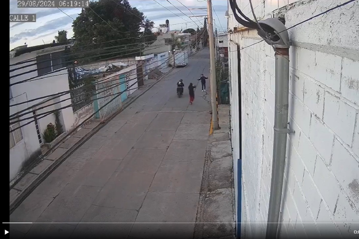VIDEO: Motoladrones asaltan a una mujer en Totimehuacán 1 VIDEO: Motoladrones asaltan a una mujer en Totimehuacán