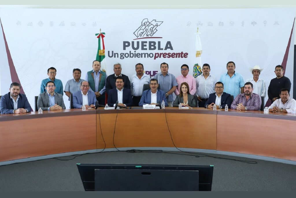 Sergio Salomón suma a los presidentes municipales electos del PAN y Fuerza por México