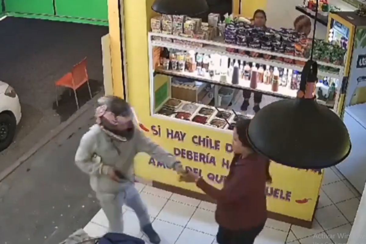 VIDEO: A mano armada, asaltan a comensales de esquitería en Ciudad Judicial, Puebla 1 asalto esquitería Ciudad Judicial