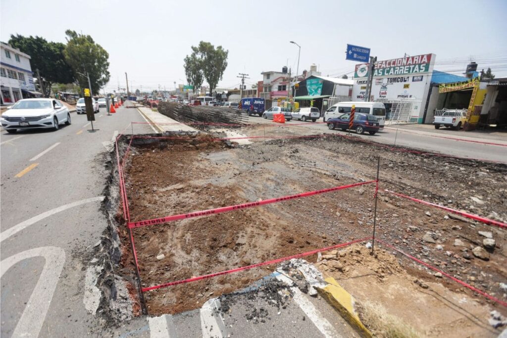 avance distribuidor vial del entronque de amalucan 1